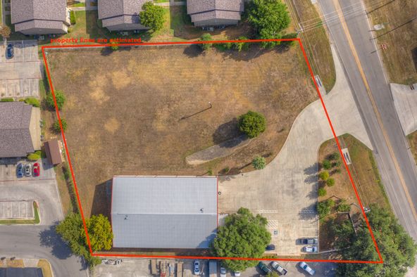 Retail For Sale: 1555 N Business Ih 35, New Braunfels, TX 78130